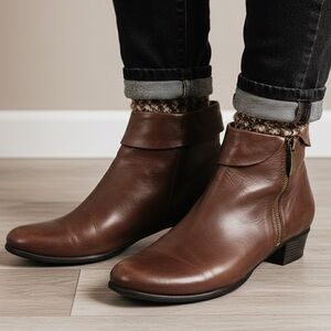 REGARDE LE CIEL Stefany Leather Patchwork Ankle Booties